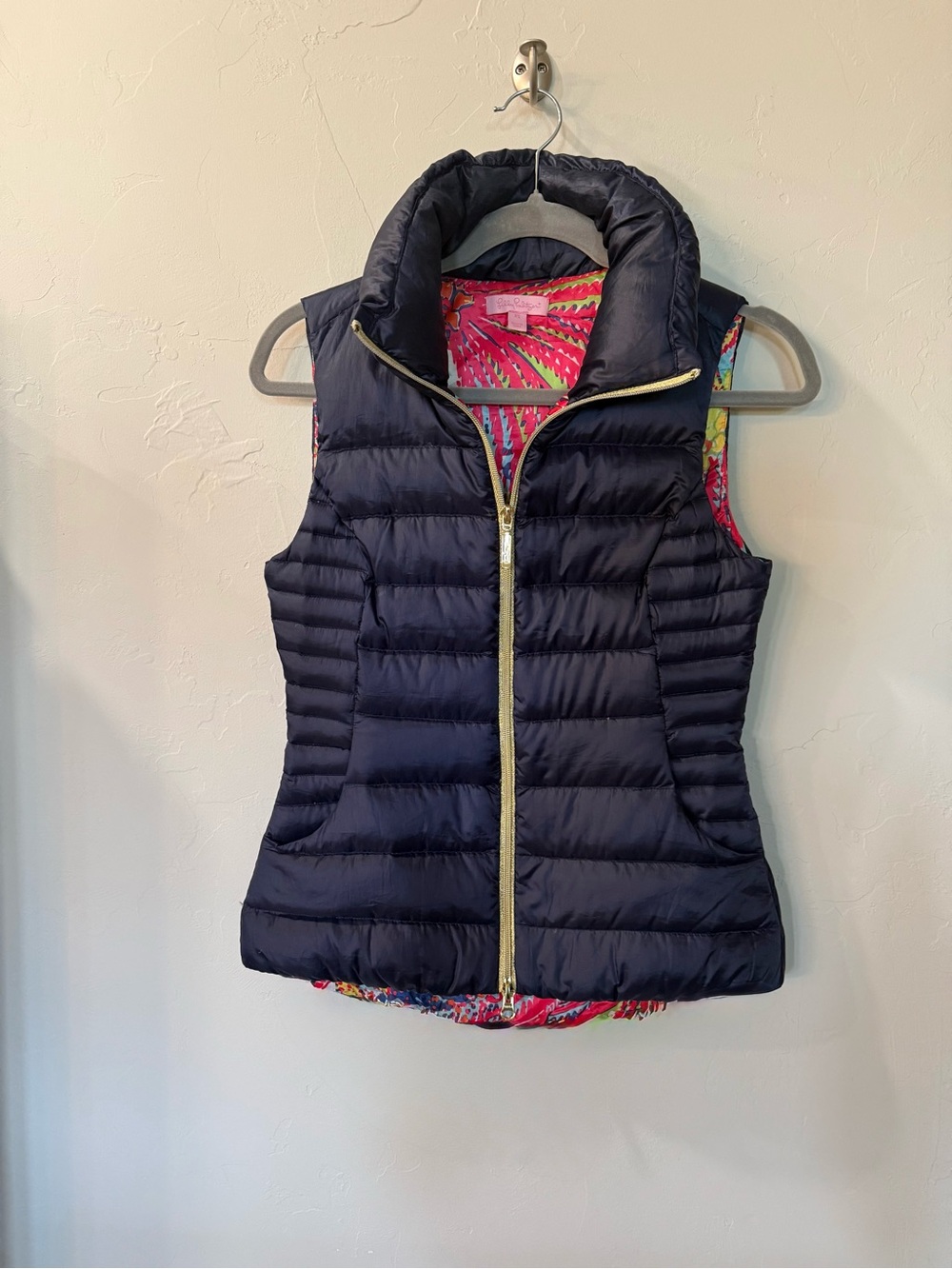 Lily Pulitzer Navy Puffer Vest with Colorful Print Lining Size XS